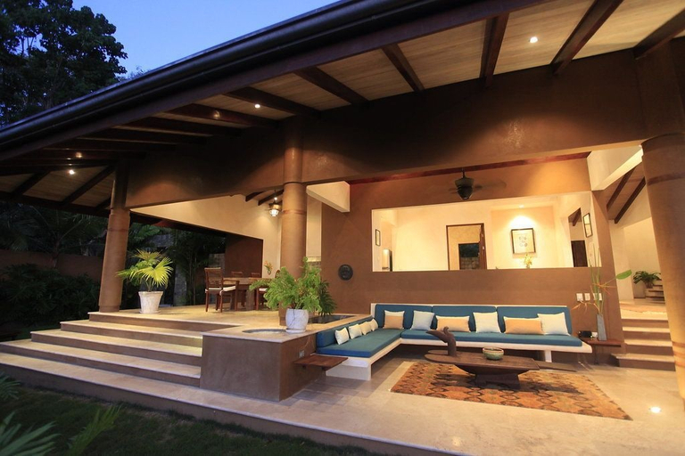 Others 4, Villa Numu, Puntarenas