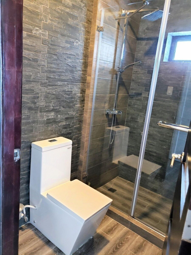 Bathroom 4, BluZen