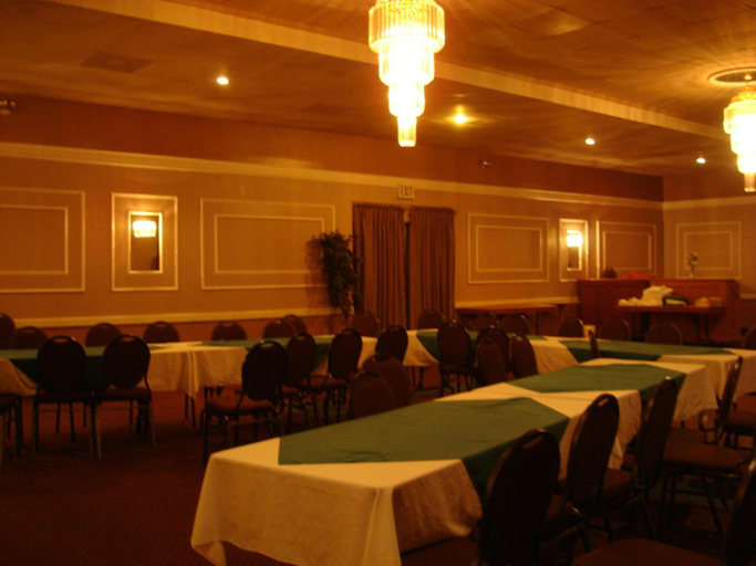 Business Facilities, Bluebird Hotel, Division No. 14