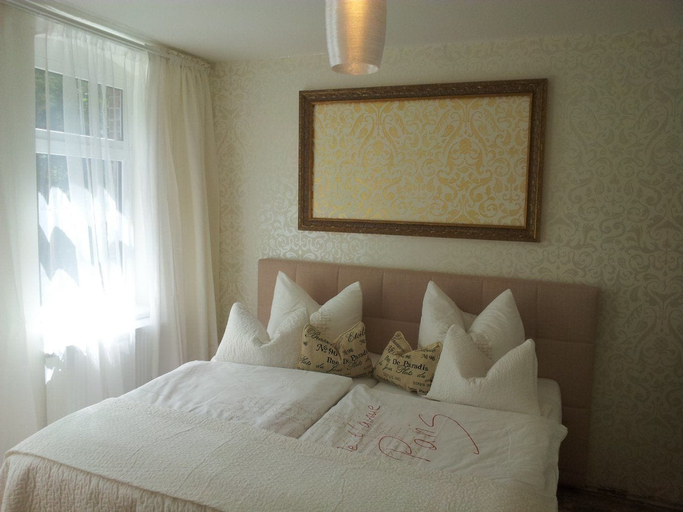 Bedroom 2, City REsidenz Fulda, Fulda