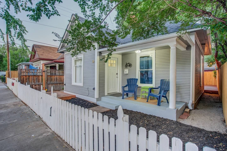 Exterior & Views 2, 1BR Modern & Chic Bring Your Bikes and Dog!, El Paso