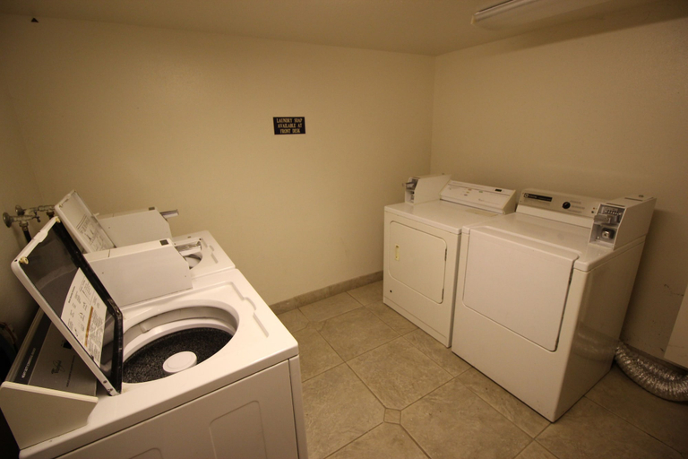 Bathroom 4, Inn of Lompoc, Santa Barbara