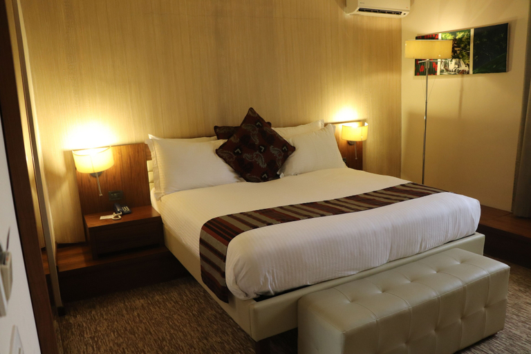 Bedroom 4, Mamba Point Hotel, Greater Monrovia