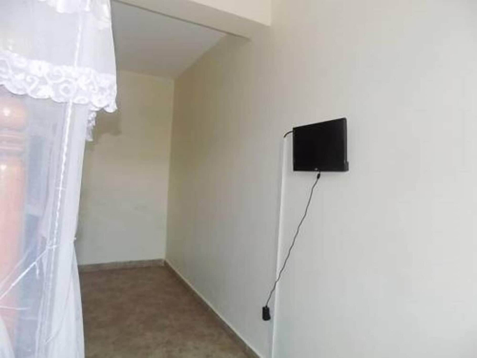Others 5, Japs Motel Mbarara, Kashari
