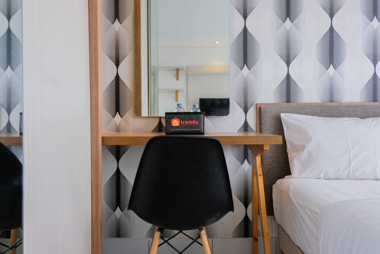 Bedroom 2, Homey and Comfy Studio Casa De Parco Apartment, Tangerang