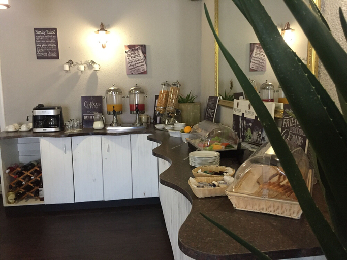 Food & Drinks 4, Casa Mia Hotel, Walvisbay Urban