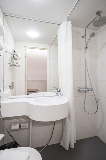 Bathroom 5, Omena Hotel Tampere, Pirkanmaa