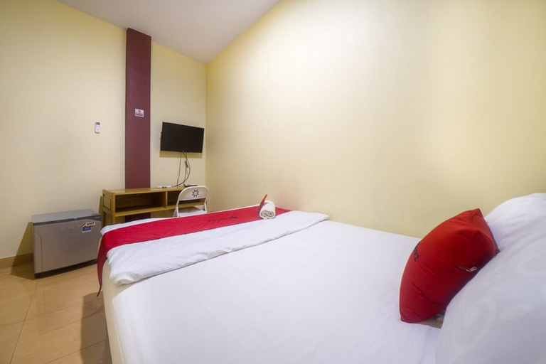 Bedroom 5, RedDoorz near TVRI Gorontalo, Gorontalo