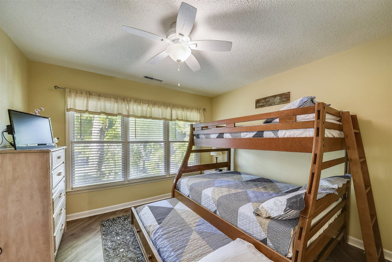 Bedroom 4, Ocean Breeze 47, Beaufort