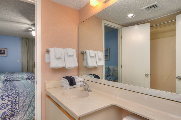 Bathroom, The Dunes Towers by Palmetto Vacations, Horry