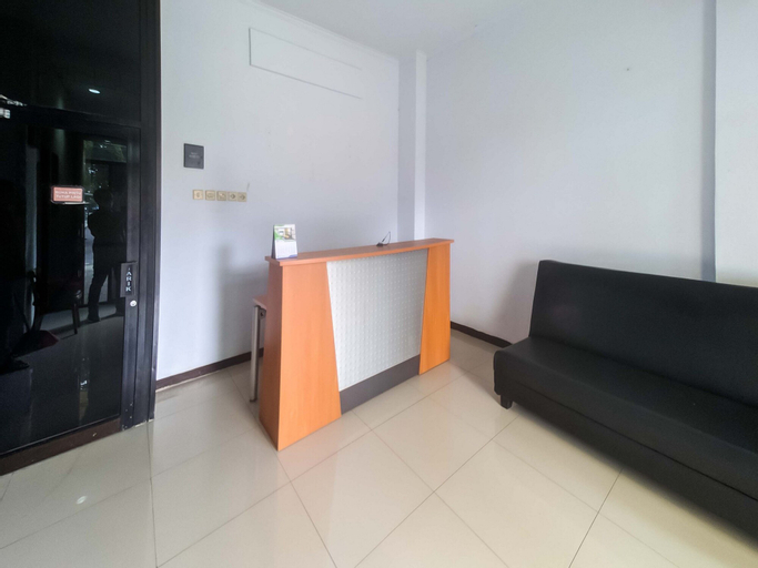 Public Area, RedDoorz near Cideng 2, Central Jakarta