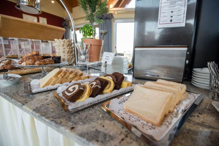 Food & Drinks 5, Der Marienhof Hotel Garni, Graz