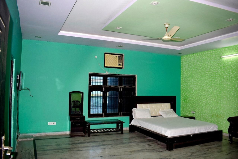 Bedroom 2, Hotel Shakshi, Azamgarh