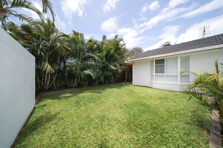 Others 5, Best Location Welcoming Home, Caloundra - Kawana