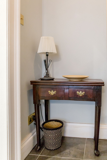 Others 5, JOIVY Converted Flat in Historic Building in Desirable New Town, Edinburgh