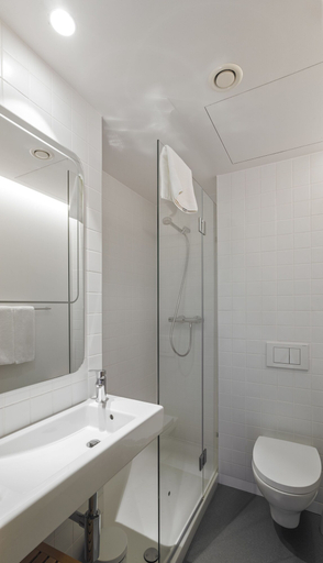 Bathroom 5, Hotel Convento do Salvador, Lisbon