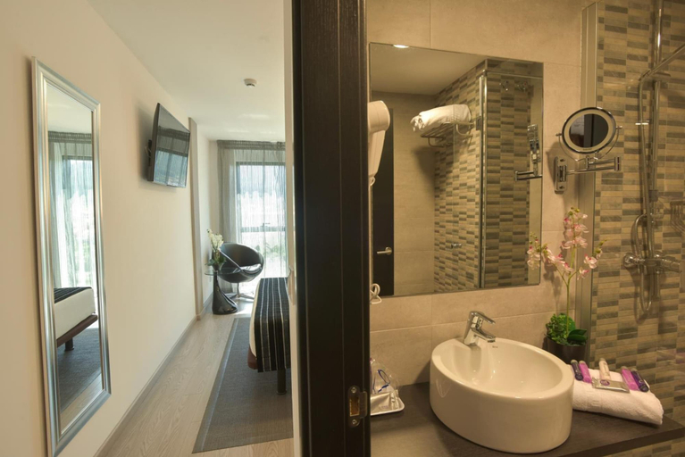 Bathroom 3, Hotel Noia, A Coruña