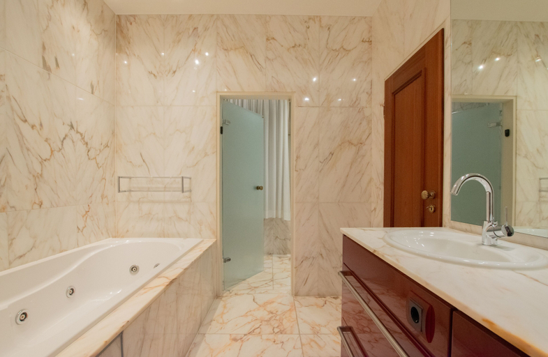 Bathroom 4, Center City Villa, Rhein-Kreis Neuss