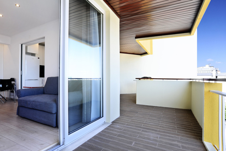 Others 4, Sky Panoramic Studio, Cascais