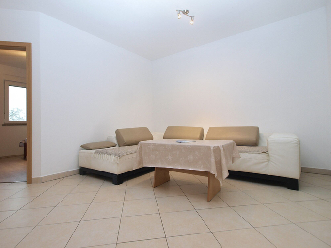 Others 5, Apartment 1774, Medulin