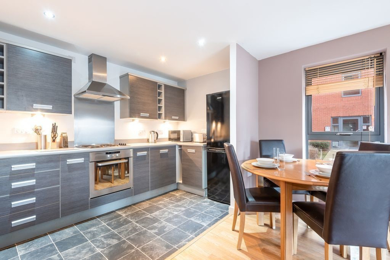 Others 5, Bouverie Apartment, Leeds