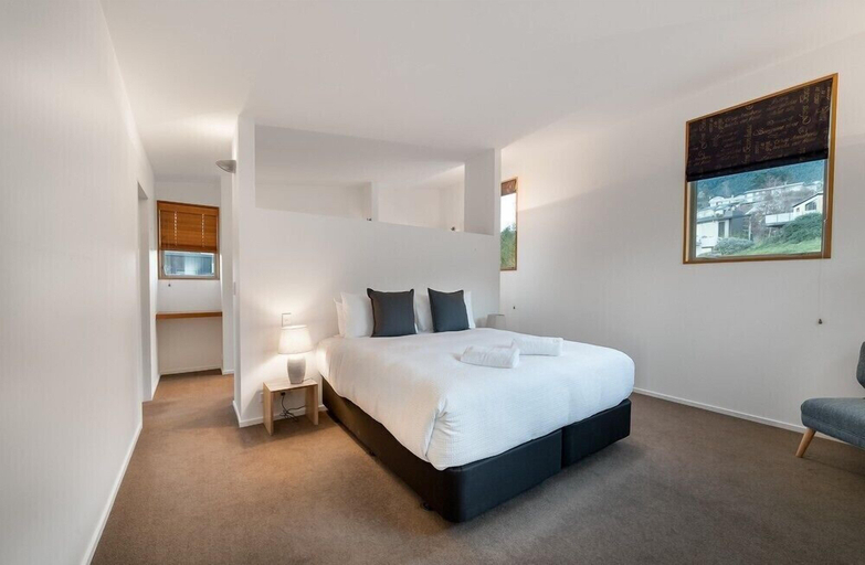 Bedroom 3, WHAKATA ON WHITBOURN, Queenstown-Lakes