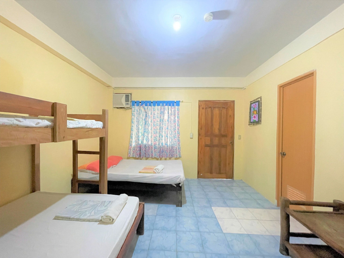 Bedroom 3, OYO 876 Escurel Inn Boracay, Malay