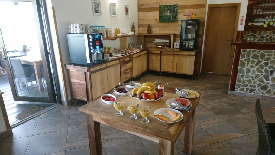 Food & Drinks 5, Villa Stone, Plitvička Jezera