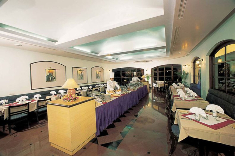 Food & Drinks 5, Usha Ascot, Raigarh