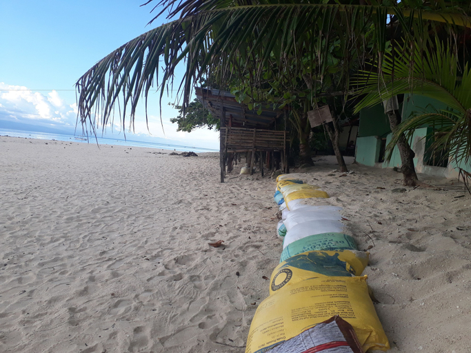 Others 5, Magic's Place, Moalboal