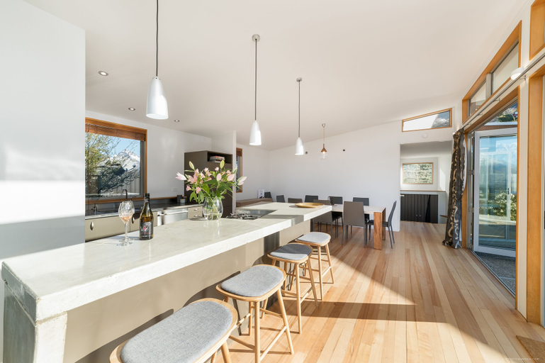 Food & Drinks, WHAKATA ON WHITBOURN, Queenstown-Lakes