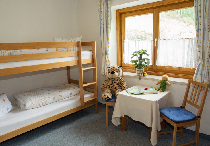 Bedroom 2, Landhaus Antonia, Zell am See