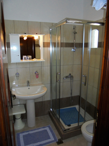 Bathroom 5, Paradise, Thessaly