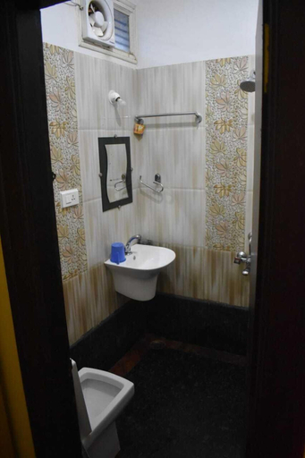 Bathroom 3, iROOMZ Ocean Comforts, Shimoga