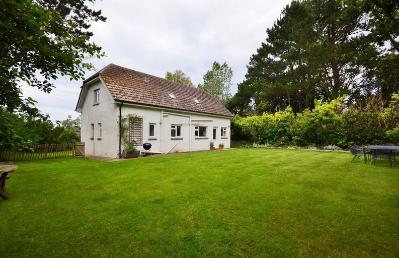 Others 5, Rofford Lodge, Isle of Wight