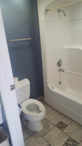 Bathroom 4, Travel Inn, Hamilton