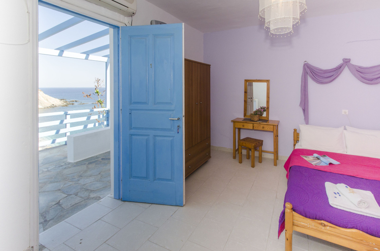 Bedroom 2, Thalassopetra, South Aegean