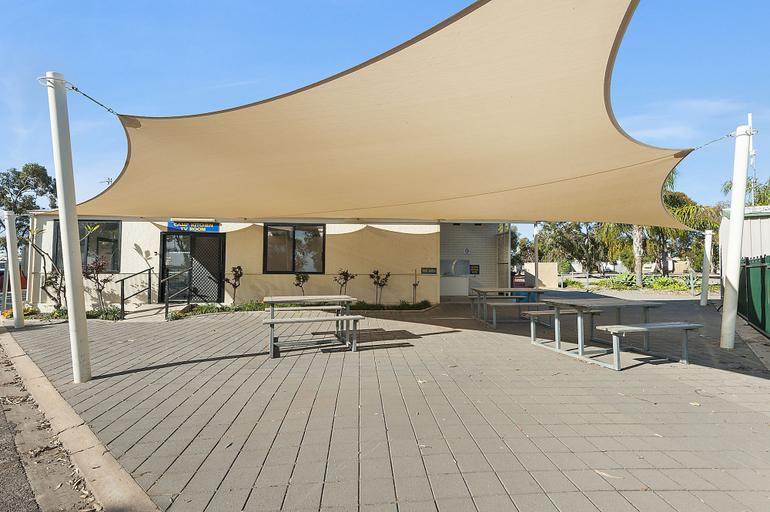 Others 4, Port Broughton Tourist Park, Barunga West
