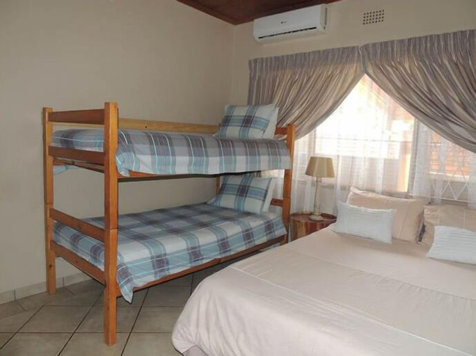 Bedroom 2, Fishermans Flat, Umkhanyakude