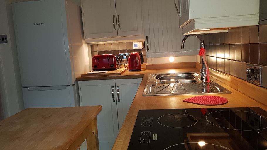 Others 4, Largs Stay, North Ayrshire