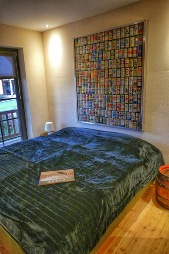 Bedroom 4, Road Stop Neandertal, Mettmann