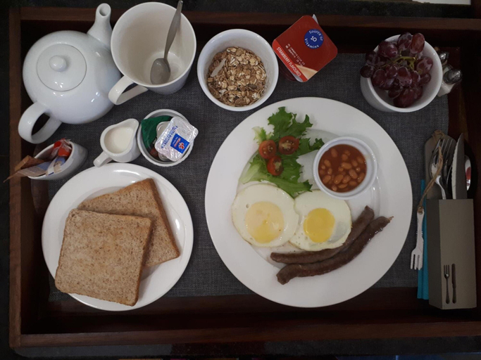Food & Drinks 5, Cornerstone B&B, Fezile Dabi