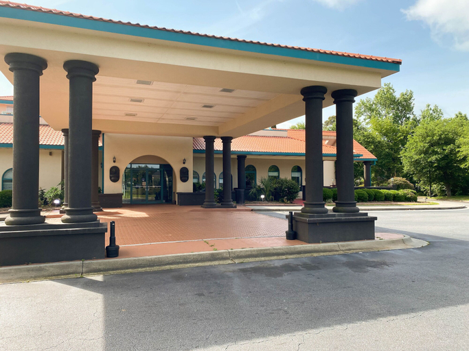 Exterior & Views 2, Motel 6 Savannah, GA- Gateway & I-95, Chatham