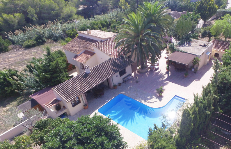 Exterior & Views 2, Private & Luxurious Villa With Pool - Lots of Space & Short Walk to the Sea, Alicante