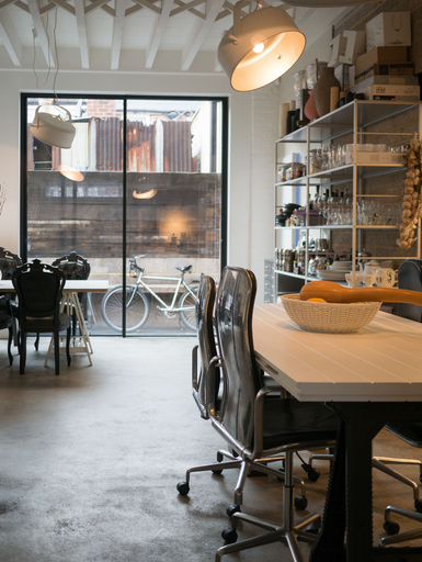 Food & Drinks, Incredible Designer Warehouse Close to Trendy Shoreditch, London