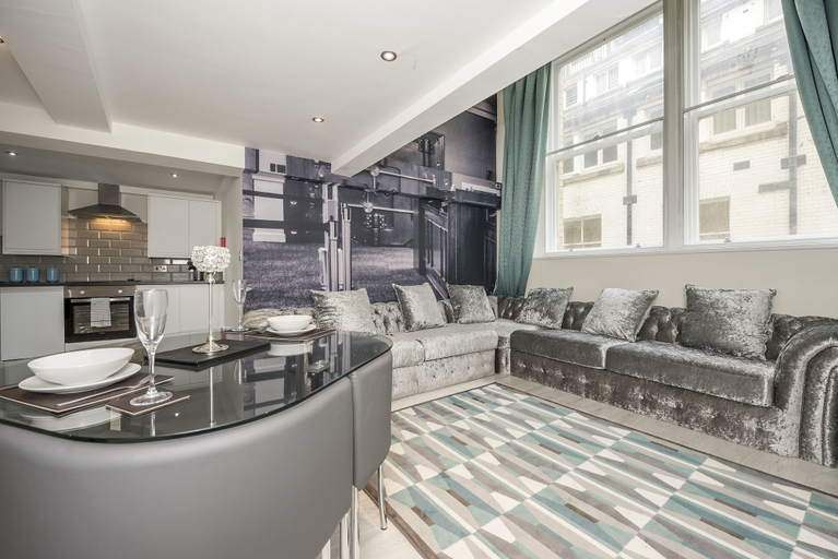 Food & Drinks, Union Bank Apartments, Sefton