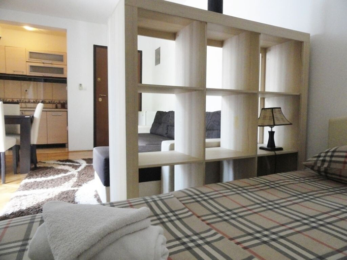 Bedroom, Studio Beta