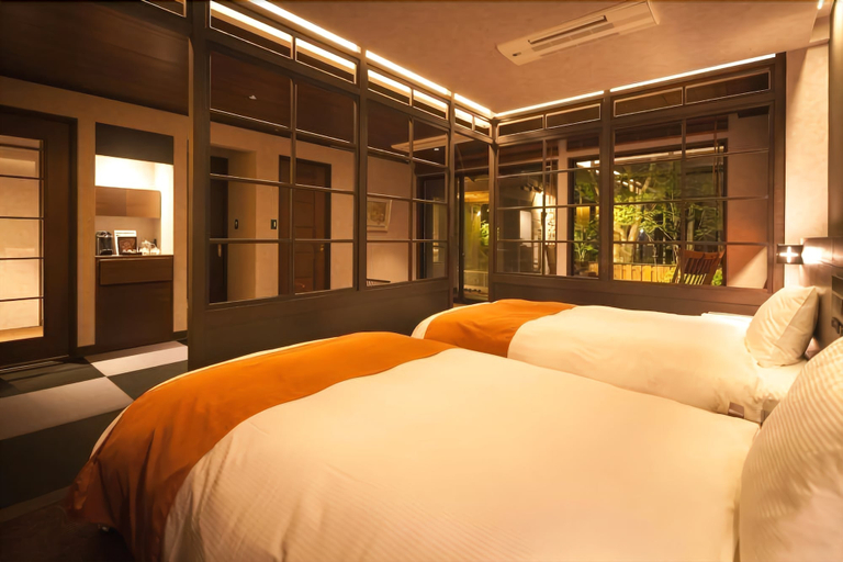 Bedroom 3, Ufufu, Izu