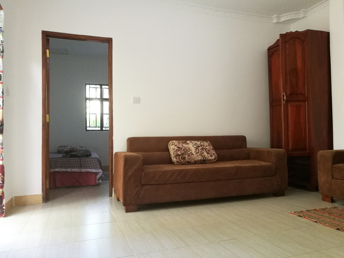 Others 5, In-Africa Stay, Meru