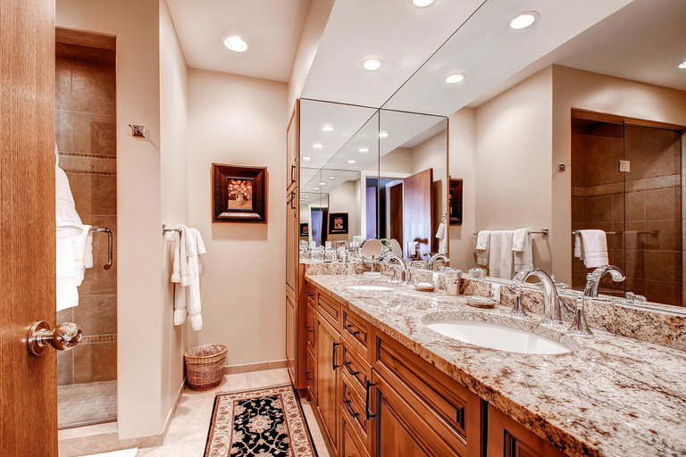Bathroom 4, Centennial 2 Bedroom Condo Unit no. 18, Eagle